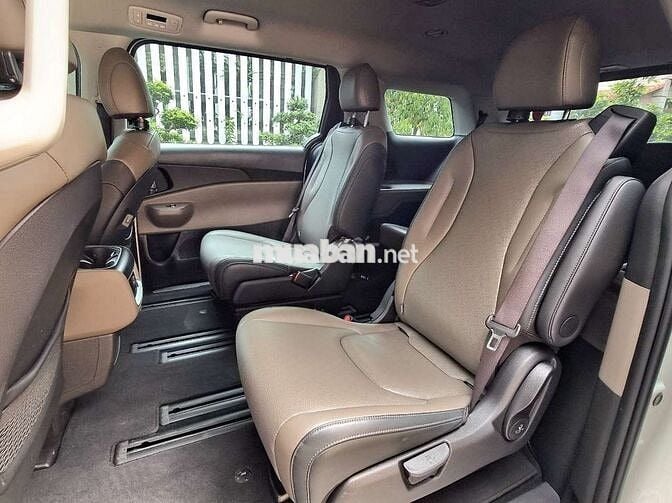 Kia Carnival Luxury 8s sx 2025, chỉ 4.0.0Tr