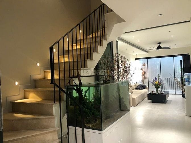 BÁN NHÀ mặt phố Ngọc Thuỵ - KD sầm uất - Thang máy nhập khẩu