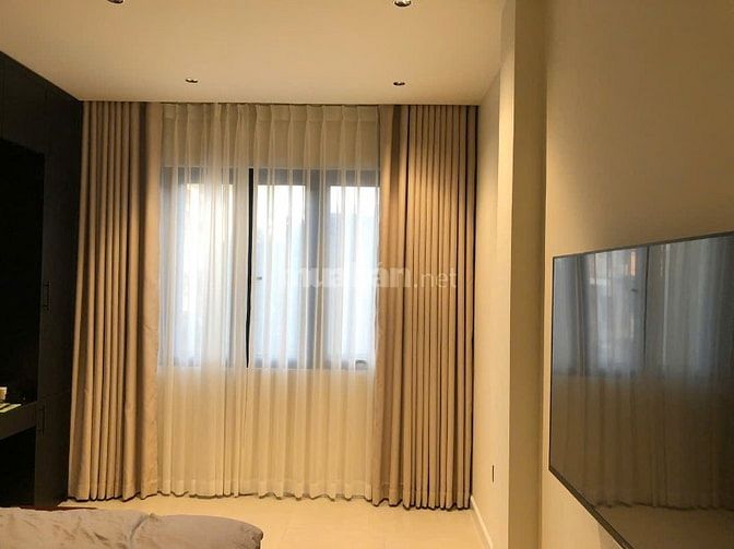 BÁN NHÀ mặt phố Ngọc Thuỵ - KD sầm uất - Thang máy nhập khẩu