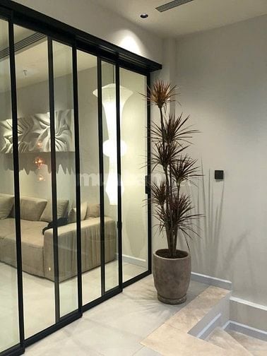 BÁN NHÀ mặt phố Ngọc Thuỵ - KD sầm uất - Thang máy nhập khẩu