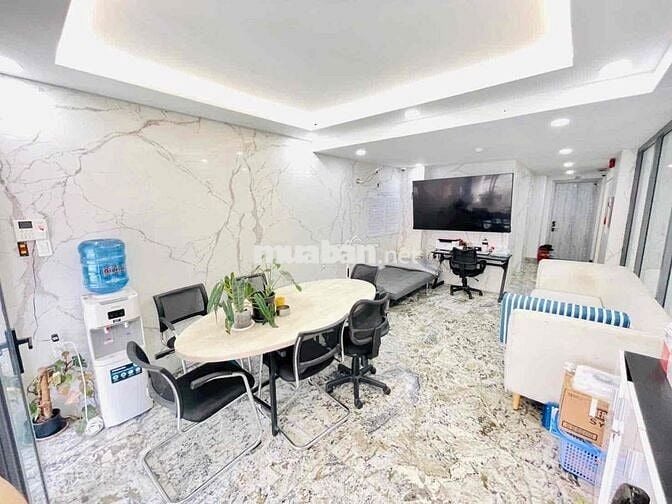 CHO THUÊ MẶT BẰNG KINH DOANH VỊ TRÍ NGAY TRUNG TÂM CÓ HẦM XE GẦN Q.1