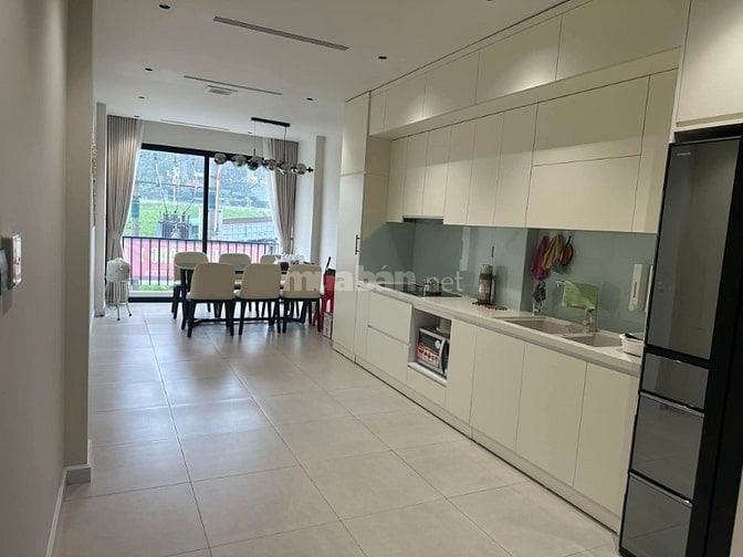 BÁN NHÀ mặt phố Ngọc Thuỵ - KD sầm uất - Thang máy nhập khẩu