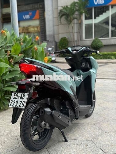 click thái model 2021 bstp 9c xám xi mang bao góp