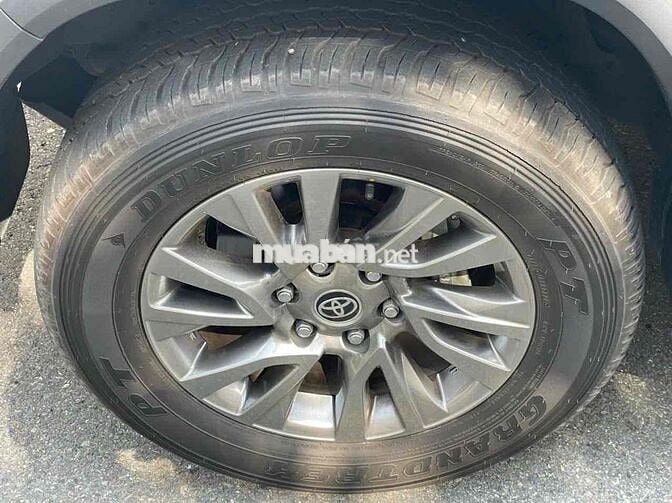 Toyota Fortuner 2024 Máy Xăng 2.7 AT 4x2 - 7000km