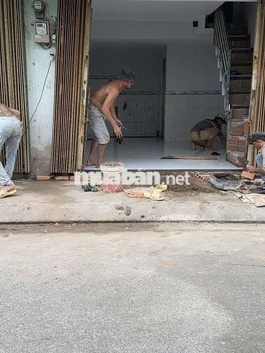 Nhà mặt tiền hẻm lớn 8m, sát đường lớn tiện ở hay cho thuê kinh doanh