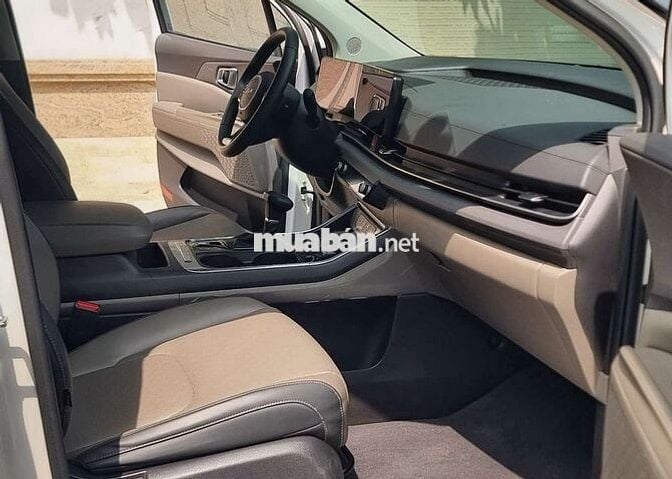 Kia Carnival Luxury 8s sx 2025, chỉ 4.0.0Tr