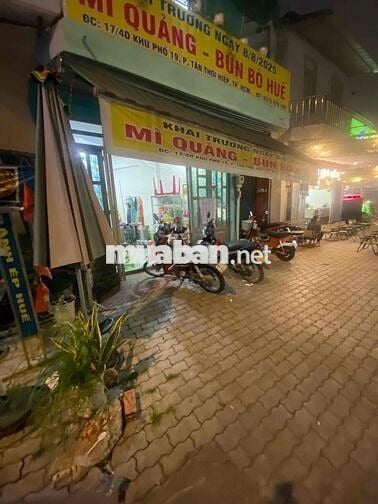 Sang Quán Bún Bò Và Xe Bánh Mì Chả Cá