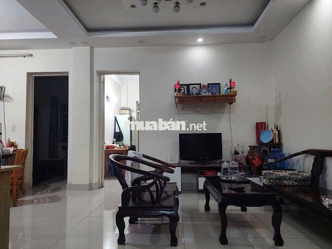 Cho thuê căn 2pn,2pc, ban công hướng công viên chung cư