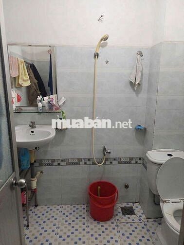 Cho thuê căn 2pn,2pc, ban công hướng công viên chung cư