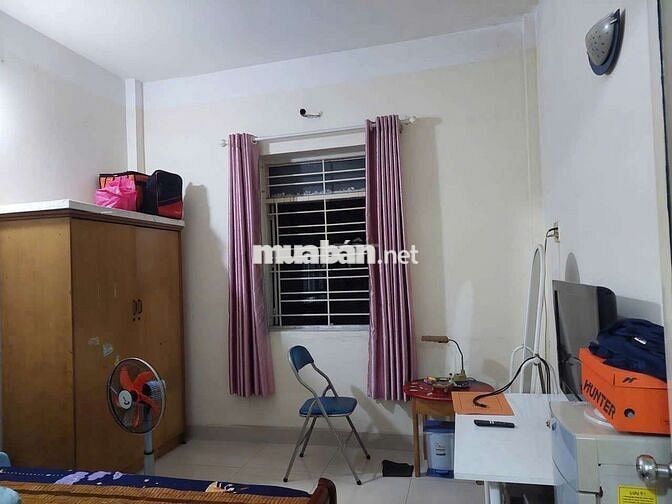 Cho thuê căn 2pn,2pc, ban công hướng công viên chung cư