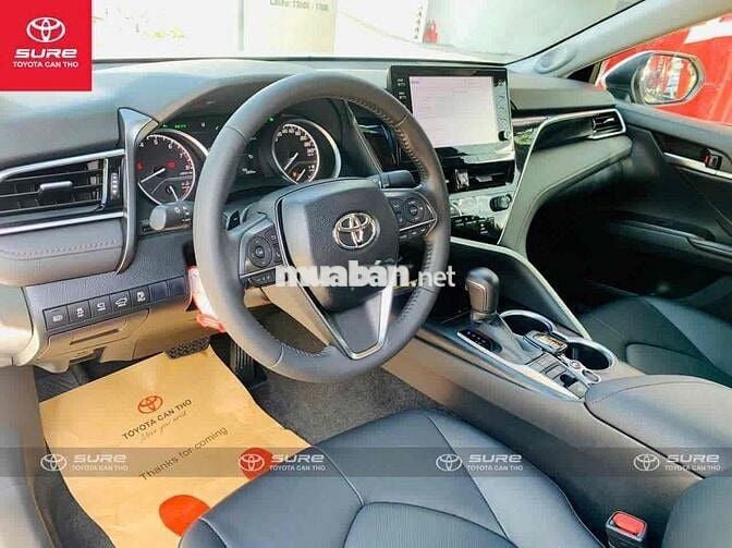 Toyota Camry 2022 2.5 Q - siêu lướt 12.000 km
