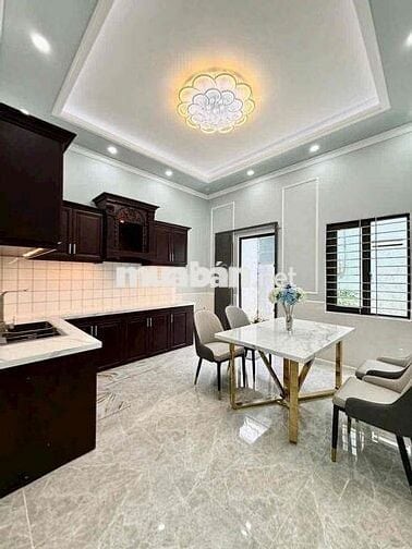 NHÀ LẦU CAO CẤP ĐẸP - GIÁ TỐT - MỚI 100%