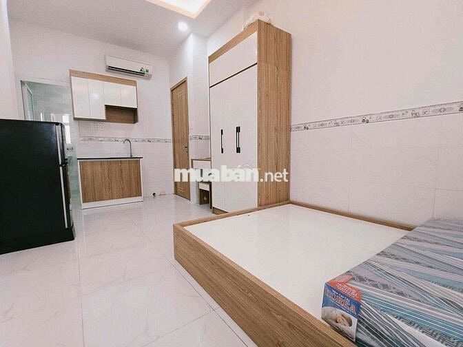 Mới 100% - Studio Balcon - Cao Thắng Quận 10 - Có Hầm Xe - PCCC