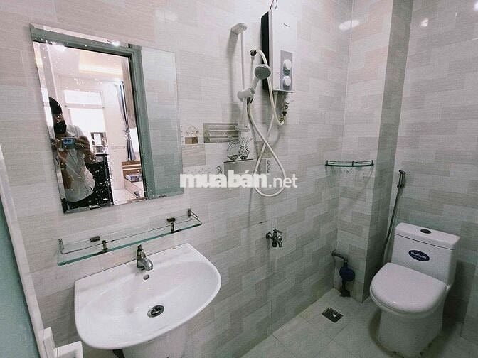 Mới 100% - Studio Balcon - Cao Thắng Quận 10 - Có Hầm Xe - PCCC