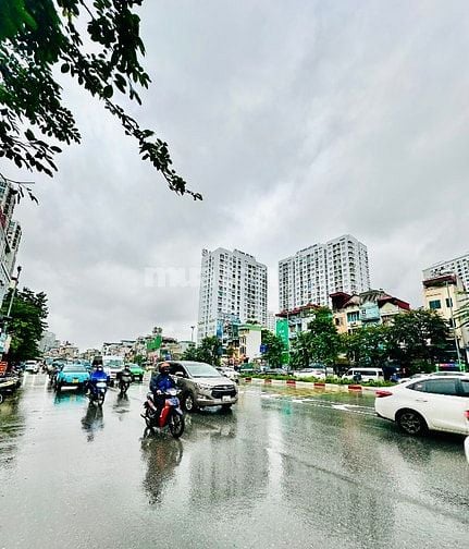 Nhà Mới Thang Máy, 20m Ra Phố - Ngõ Thông, Nguồn Kín Giá Tốt