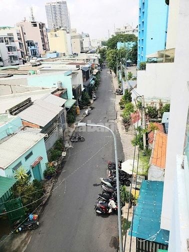 Chưa tới 300tr/m2 có ngay căn mặt tiền quận 10, ngang gần 5m 5 tầng 