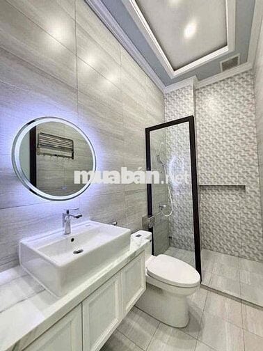 NHÀ LẦU CAO CẤP ĐẸP - GIÁ TỐT - MỚI 100%