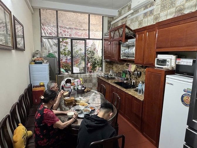 - Bán nhà ngõ Trường Chinh, Thanh Xuân, Siêu đẹp, 77.5m2, 23.5 tỷ