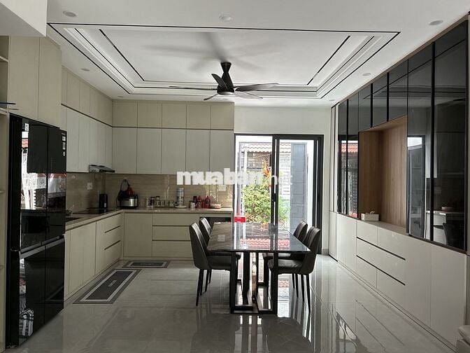 Cần bán gấp nhà hẻm xe hơi 2 mặt tiền 3 lầu