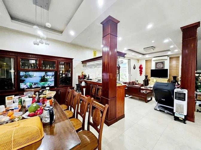 BÁN GẤP..! BIỆT THỰ NGUYỄN CHÁNH 163M2* 55 TỶ - VỈA HÈ 4M - KD.