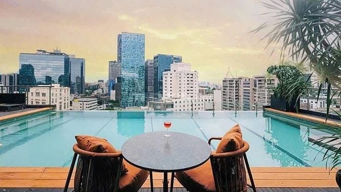 Bán gấp toà nhà khách sạn 4* ngay đường Thi Sách Quận 1,dt 25x20 