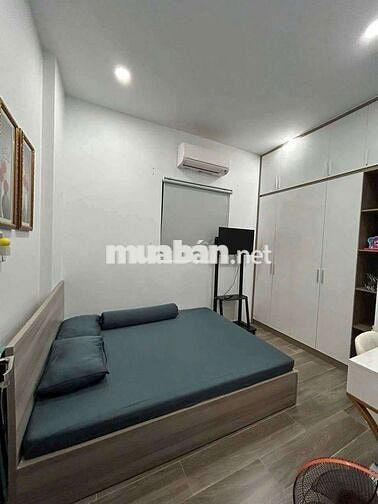 Ông anh họ gửi nhờ em bán gấp căn nhà giá ngộp để trả nợ ngân hàng