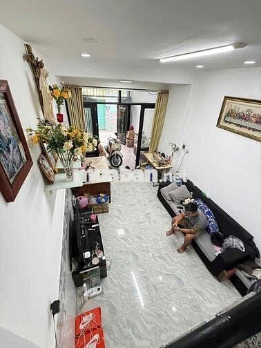 Nhà 2 tầng Phan Văn Trị, 4 Tỏi nhỉnh