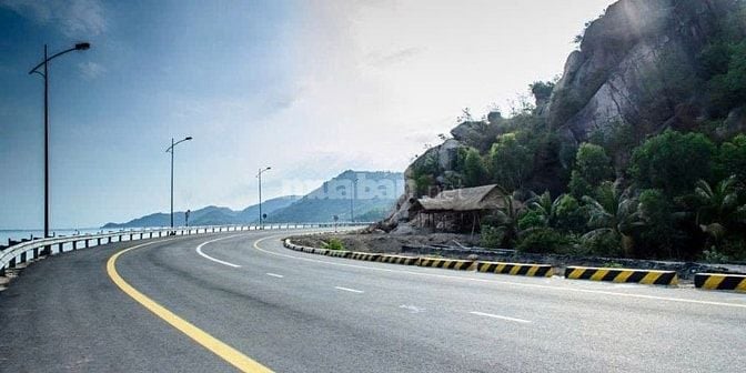 Bán cặp nền view Vịnh Biển Cam Ranh phù hợp xây khách sạn giá chỉ 850t