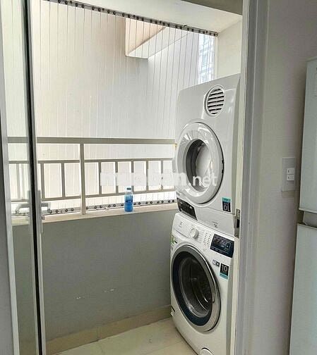 2pn 2wc 77m2 Sunrise North, view Hồ bơi + LM81. Full nội thất