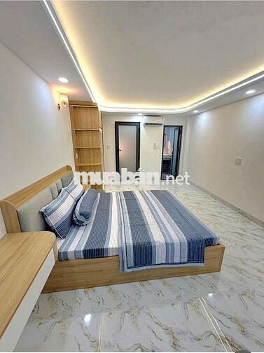 HẺM 2 Ô TÔ TRÁNH NHAU GIÁP PHÚ NHUẬN - NHỈNH 7 TỶ