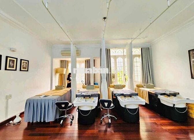 BIỆT THỰ ĐƯỜNG HOA - 32B Hoa Đào, Phường 2, Phú Nhuận, 7x20m, 4 tầng