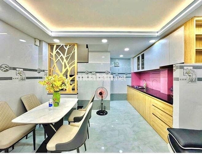 HẺM 2 Ô TÔ TRÁNH NHAU GIÁP PHÚ NHUẬN - NHỈNH 7 TỶ