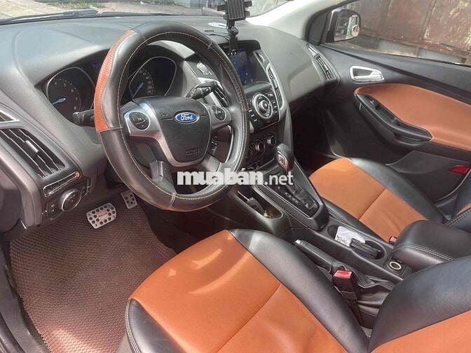 Ford Focus 2013 Trend 1.6 AT Hatchback - 100000 km