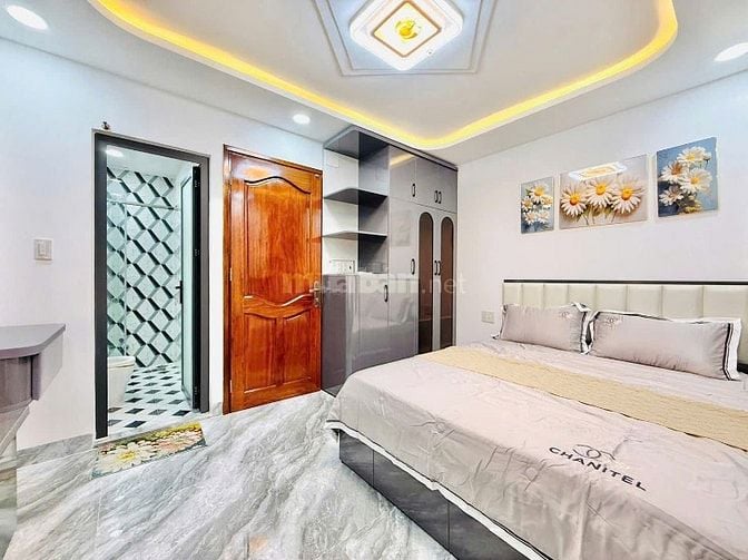 HH1% NHÀ 4 PHÒNG NGỦ 6 WC CÁCH MẶT TIỀN CHỈ 20M XE HƠI NGỦ TRONG NHÀ