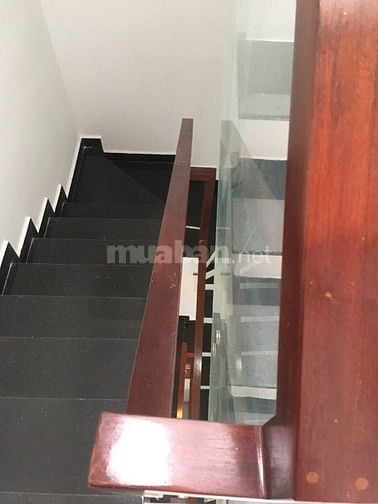  Đường  Nguyễn Lộ Trạch 4x16m nở hậu 4,5m 2 lầu