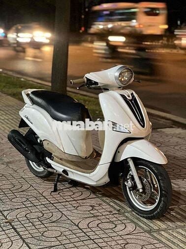 Yamaha Zoza 2011 màu trắng đen len ken mới 90%