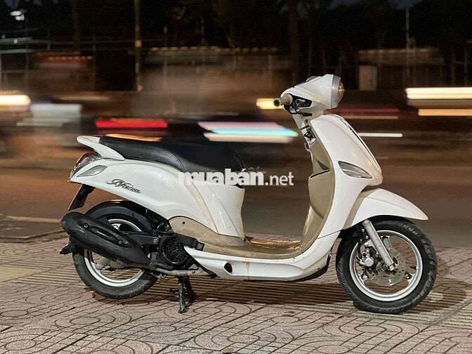Yamaha Zoza 2011 màu trắng đen len ken mới 90%