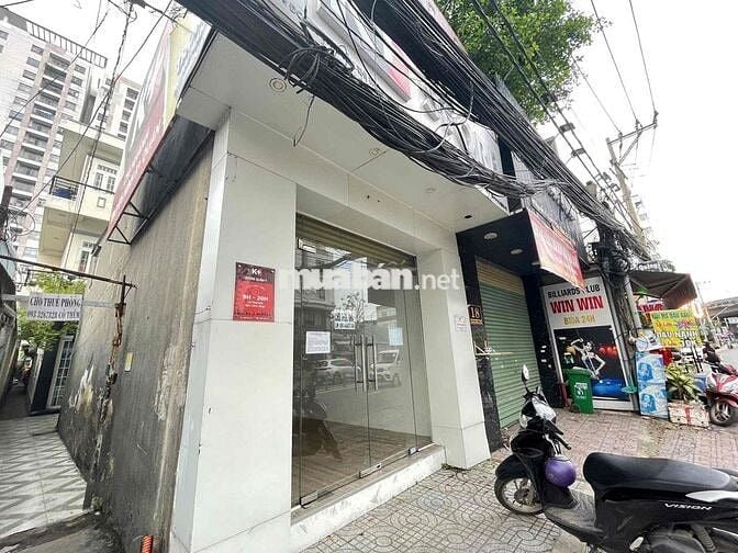 Mặt Bằng Kinh doanh Nguyễn Thị Thập sầm uất và có gác để đồ tiện kd