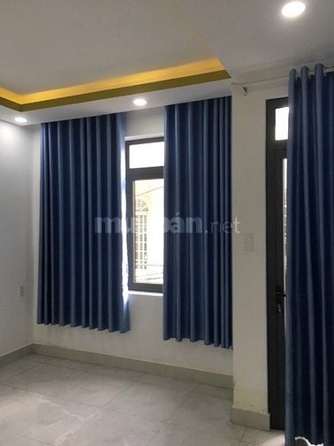  Đường  Nguyễn Lộ Trạch 4x16m nở hậu 4,5m 2 lầu