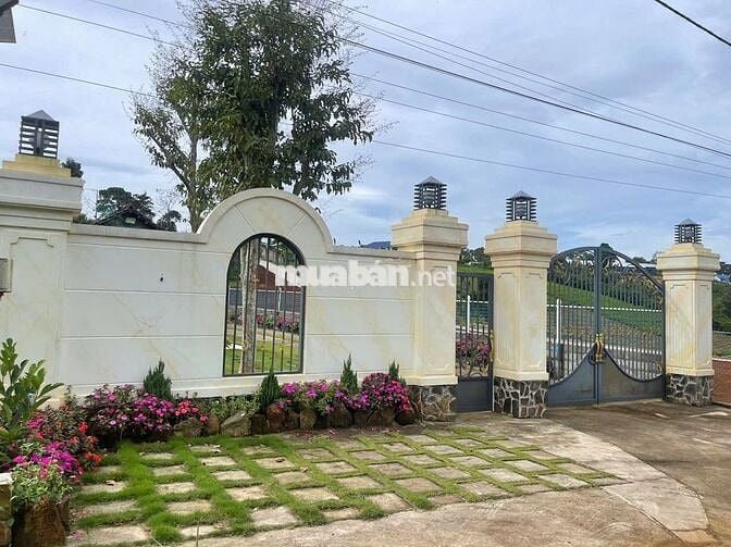 Nhà vườn nghỉ dưỡng ngay khu kiwuki Bảo Lộc DT 1055m2 sẵn 100m thổ cư