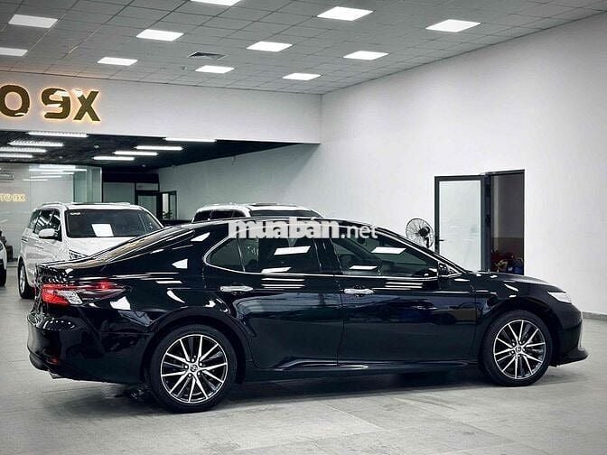 Toyota Camry 2.0Q Model 2022 - 22000 km