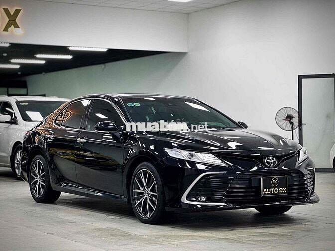 Toyota Camry 2.0Q Model 2022 - 22000 km