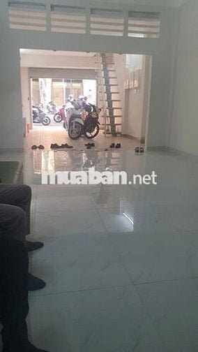 Mặt bằng kinh doanh mặt tiền đường - Đối diện trường quốc tế