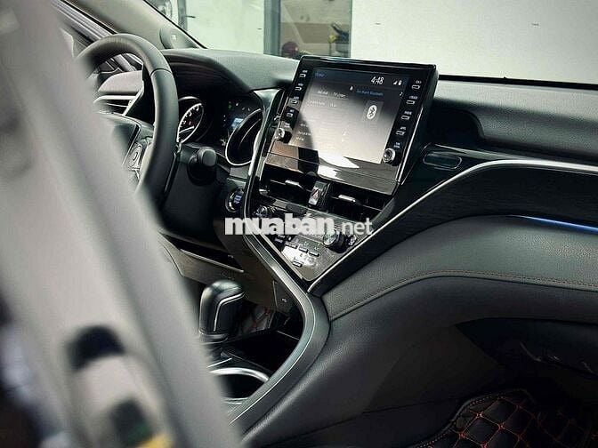 Toyota Camry 2.0Q Model 2022 - 22000 km