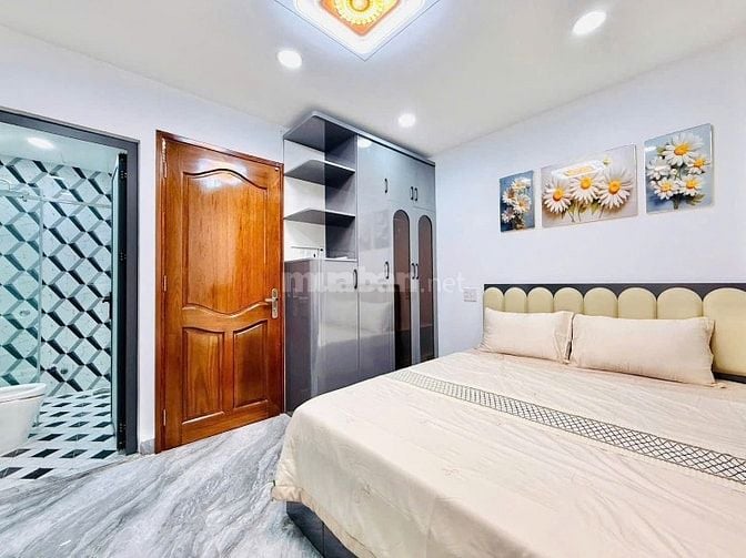 HH1% NHÀ 4 PHÒNG NGỦ 6 WC CÁCH MẶT TIỀN CHỈ 20M XE HƠI NGỦ TRONG NHÀ