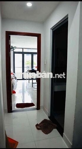 Cho thuê nhà mới đường nội bộ có thang máy bàu cát