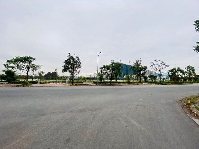 Bán Đất Lô Góc 3 Mặt – Ngọc Thụy, Long Biên - 110m² – Nhỉnh 24 Tỷ