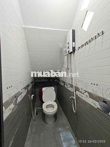 Nhà Trệt Lầu Mới 2pn sẵn 2 máy lạnh hẻm Đường 30/4