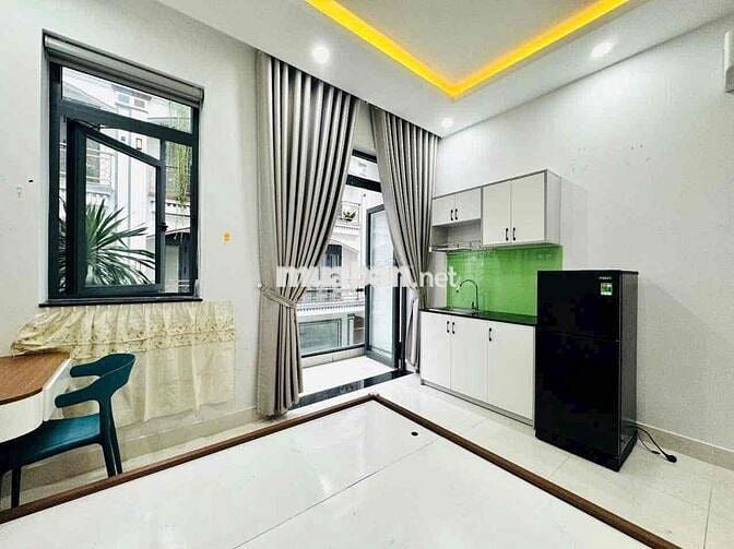 Căn Hộ Ban Công Full Nội Thất Ngay Công Viên Làng Hoa