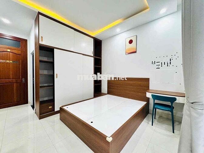 Căn Hộ Ban Công Full Nội Thất Ngay Công Viên Làng Hoa